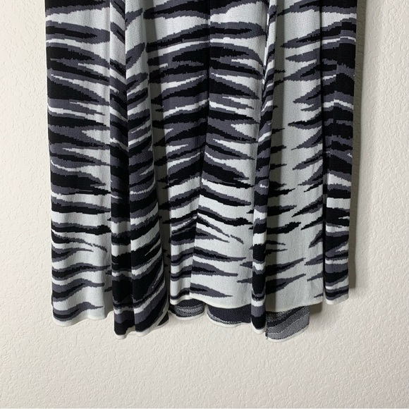 Milly Womens Ikat Jacquard sleeveless Flare Dress in black white multi L - Picture 3 of 9